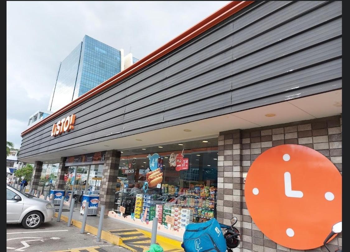 Mega Suite Junto Al San Marino Shopping Guayaquil Ngoại thất bức ảnh